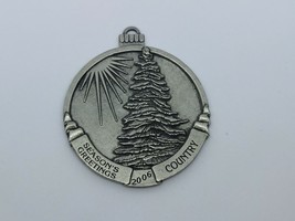 Christmas Tree Metal Ornament 2006 Country Woman Season&#39;s Greetings - £8.12 GBP