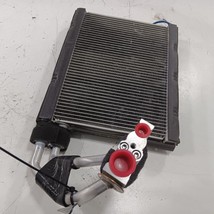 Air Conditioning AC Evaporator Auto Temperature Control 20-22 XV Crosstrek - $1,200.61 MXN