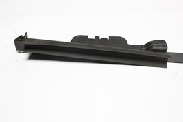 2005-2008 MERCEDES R171 SLK280 SLK350 REAR RIGHT QUARTER GLASS INNER TRIM J5792 image 5