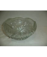 Pressed Scalloped Sawtooth Cut Glass Bowl - $936.46 MXN