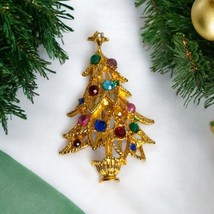 Vintage Gold Tone Rhinestone Christmas Tree Brooch Pin 2 1/4&quot; x 1 1/2&quot; Unsigned - £9.28 GBP