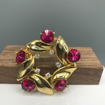 Vintage Hot Pink Rivoli Crystal Wreath Brooch, Stunning Gold Tone with Clear - £30.86 GBP