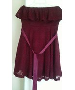 Forever Juniors Red Floral lace sleeveless off shoulder fit and flare dr... - $285.59 MXN