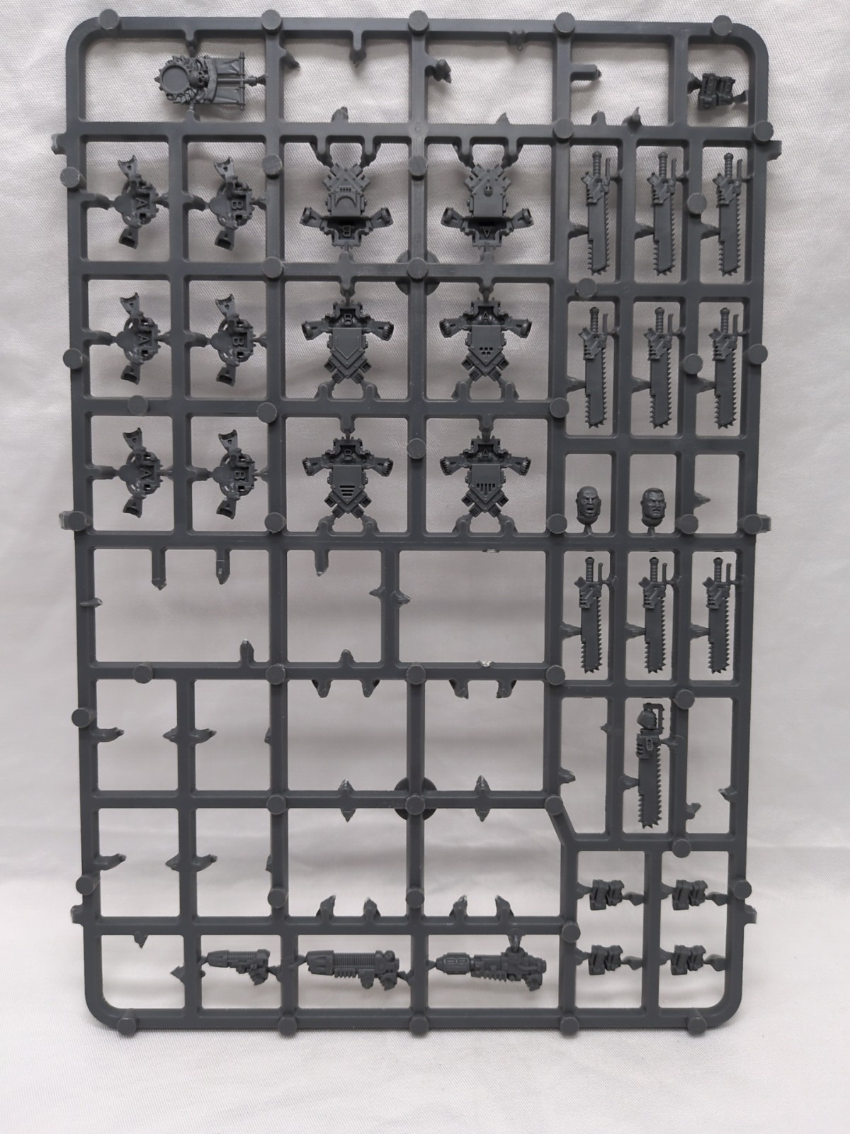 *Incomplete* Warhammer 30k Sprue Jet Packs Heads Chainsaw Guns - $24.74