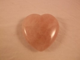 Rose Quartz Heart Shaped Stone Chakra Healing Crystal Jewelry Feng Shui 1.6 Oz - £4.00 GBP