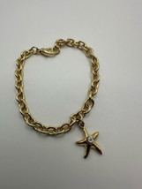 VIntage Gold Tone Diamond Star Fish Bracelet 7&quot; - £15.69 GBP