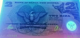 Papua New Guinea P-16b, 2 Kina, Axe, Marriage Bed - POLYMER $6+CV - £2.61 GBP