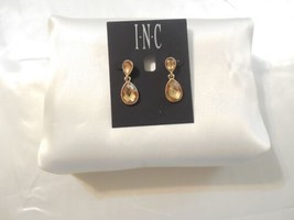 I.N.C. 1.25&quot; Gold Topaz Colored Stone Teardrop Dangle Drop Earrings Y557 - $7.59