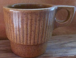 Vintage Monmouth Pottery Mugs Set of 2 Caramel Color 3&quot; Stackable - £18.20 GBP