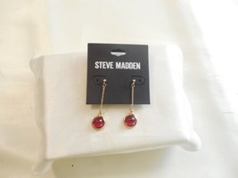 Steve Madden 2&quot; Gold Tone Red Dangle Drop Earrings H117$32 - £10.57 GBP