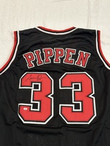 Scottie Pippen Signed Chicago Bulls Basketball Jersey COA - £156.48 GBP