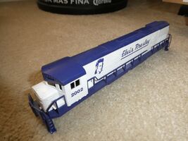 Vintage 2002 HO Scale Elvis Presley Diesel Locomotive Body 9" Long #2 - $17.82