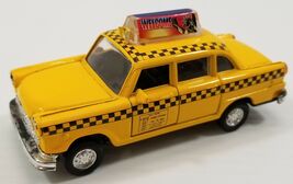 M) Die Cast Classic New York City Old Fashion Yellow Taxi Cab Toy Model ... - $4.94