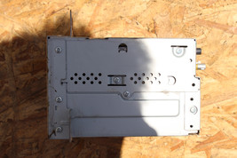2010-17 CHEVROLET EQUINOX AWD XM RADIO CD DISC CHANGER AM FM V1116 image 6