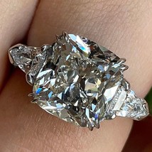 5CT Cuscino Diamanti Finti 3-stone Vintage Ring 14K Bianco Argento Placcato Oro - £117.19 GBP