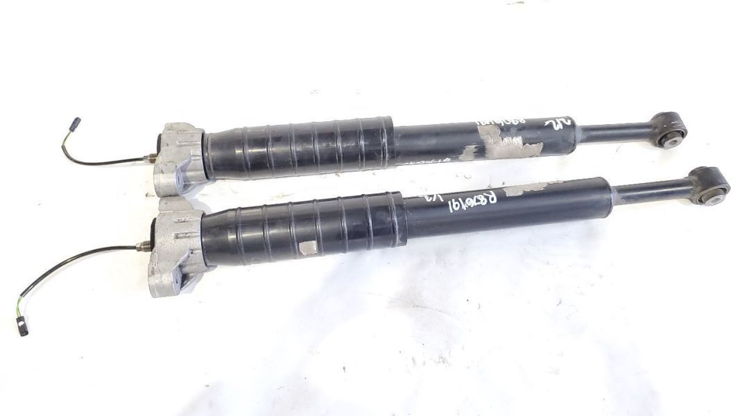 2018 Maserati Levante OEM Pair Rear Active Shocks Assembly  Item image 8