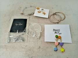 Jewelry Lot of 6 Items, Earings, Necklace, Princess Polly, I Am, John Galt, Etc - £18.62 GBP