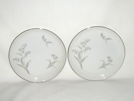 James Chatelaine Lillies 6 Bread and Butter Plates - $14.99