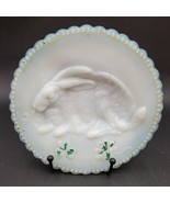 Rare Antique Fenton White Milk Glass Rabbit And Clover Shamrock Plate Di... - $67.82 CAD