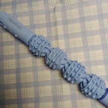 Halomom 4-Roller Massage Stick – Enhanced Relaxation and Muscle Recovery image 3