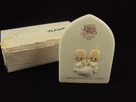 Precious Moments E0202 But Love Goes on Forever Membership Plaque 1982 F... - £15.67 GBP