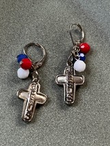 Silvertone Cross w JESUS on It &amp; Red White &amp; Blue Bead Patriotic Dangle Earrings - £9.02 GBP