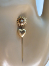 Vintage Sarah Coventry Stick Pin Gold Tone Heart Flower Rhinestone Center Estate - £7.90 GBP