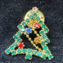 Vintage Rhinestone Christmas Tree Brooch Gold Tone Green Red Blue Stones - $22.76