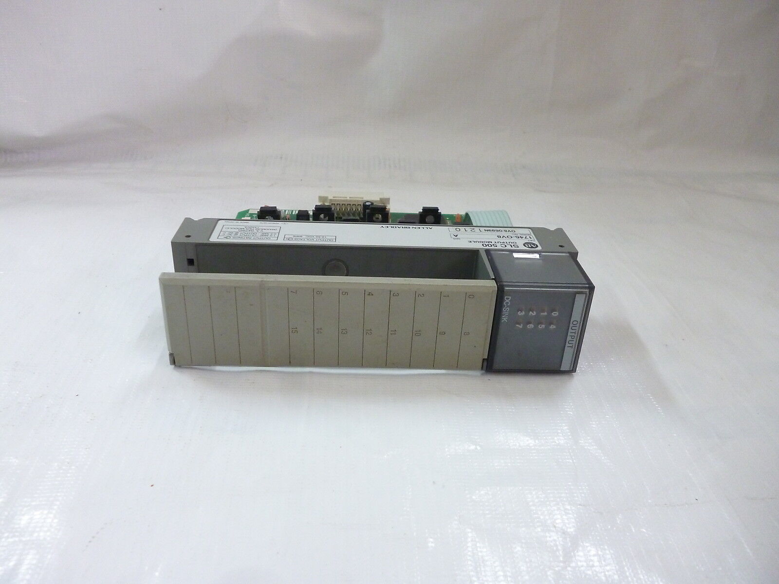 Allen-Bradley 1746-OV8  SLC 500 8-Channel DC Output Module Ser A 1746OV8... - $169.00