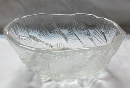 Vintage Mikasa Ice Castles textured Oval Serving Bowl 8 5/8&quot; x 4 1/4&quot; Tall - £16.07 GBP