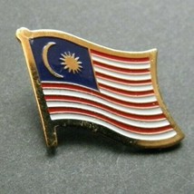 MALAYSIA FLAG LAPEL PIN BADGE 7/8 INCH - £4.28 GBP