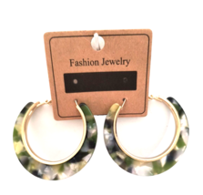 New Fashion Jewelry Women&#39;s  Earrings Motley Green Acrylic Hoops 1 1/2 inches - £7.01 GBP