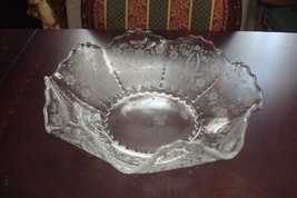 New Martinsville/Compatible with Viking glass large ruffled bowl Prelude... - $1,029.96 MXN