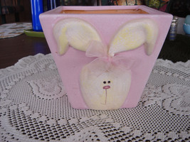 pink ceramic plant holder w/bunny on one side EASTER  (Estr bx) - £3.15 GBP