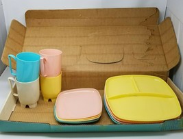 Jerywill Picnic American Cynamid Casual-ware Vintage 1950s Plastic Dish Sets - £22.68 GBP