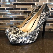 GUESS Gwynn snake print pumps platform heels - £29.25 GBP