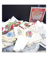 Lot 40 Vintage Tablecloths &amp; Napkins – Floral Fruit Xmas Embroidered Cut... - $116.02 CAD