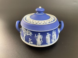 Antique Wedgwood Dark Blue Dip Jasperware Sacrifice Figures Lidded Sugar Bowl - £51.94 GBP