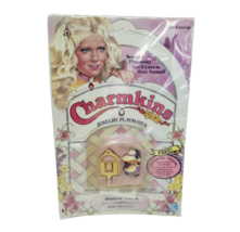 VINTAGE 1983 HASBRO CHARMKINS BLOSSOM CHARM VIOLET SCENTED NEW IN PACKAG... - $1,045.84 MXN