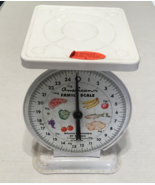 Vintage American family scale country rustic farmhouse kitchen scale - $657.63 MXN