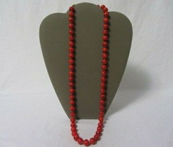 RED WITH BLACK STRIPE PLASTIC BEADED LONG 29&quot; NECKLACE COSTUME JEWELRY - £6.30 GBP