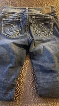 Silver Jeans Women, Suki Crop Mid Capri Low Rise Dark Denim  22.5Inseam, Size 28 - £16.10 GBP