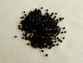 One Package of 500 Craft Jewelry Sewing Black Glass Seed Beads-Free Ship... - $4.25