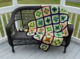 Vintage Handmade 3D Rose Grannysquare Crochet Afghan Blanket - £39.02 GBP