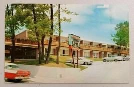 Honey Moon Motel Niagara Falls,Canada Old Cars Chrome Postcard Not Posted 1960&#39;s - £9.43 GBP