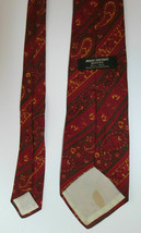 Men&#39;s Brooks Brothers Red Paisley Necktie Printed in England 100% Silk Tie Vtg - £14.38 GBP