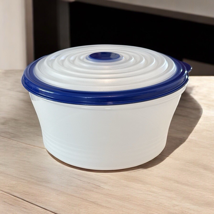 Tupperware Stuffables Bowl 2 Quart 8 Cups New!  1 Bowl &amp; 1 Seal/ Lid  53... - $16.64