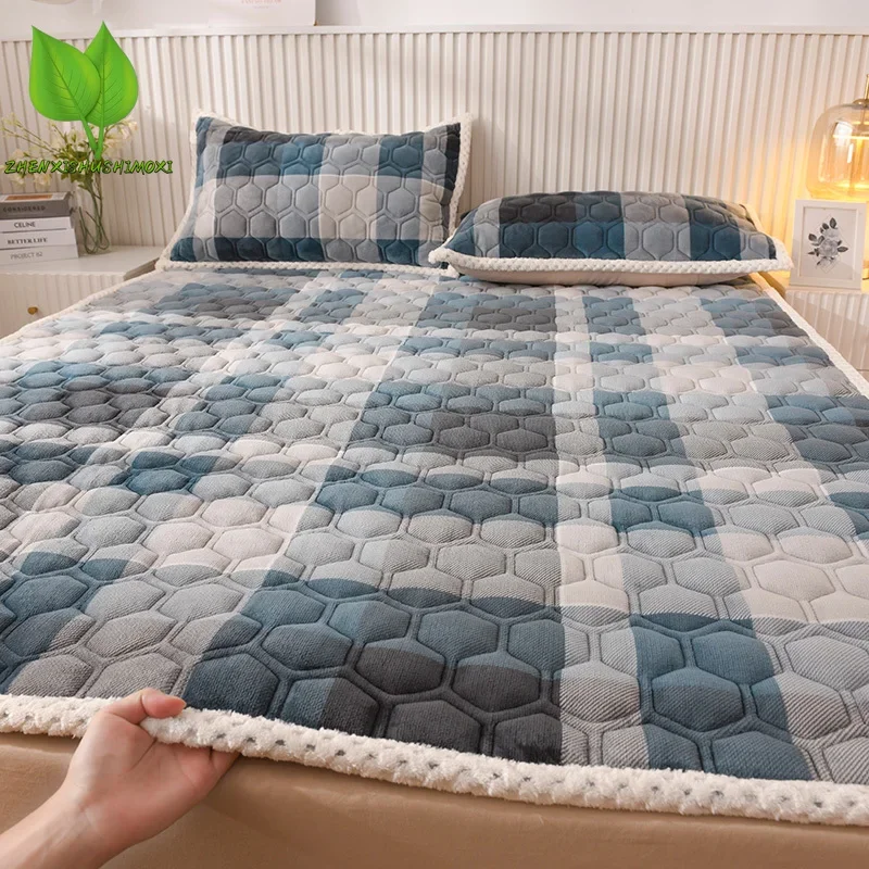 Soft Fleece Mattress Toppers Student Dormitory Foldable Bed Sheet Mat Thin - £23.59 GBP+