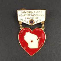 Vintage 1979 Wisconsin Rapids WI Hanging Heart Lions Club Metal Enamel Lapel Pin - £6.28 GBP