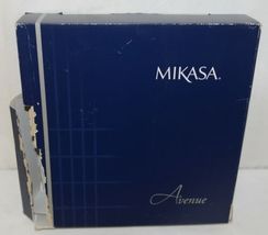 Mikasa Avenue 5079593 Decorative Crystal Centerpiece Twelve Inch image 4